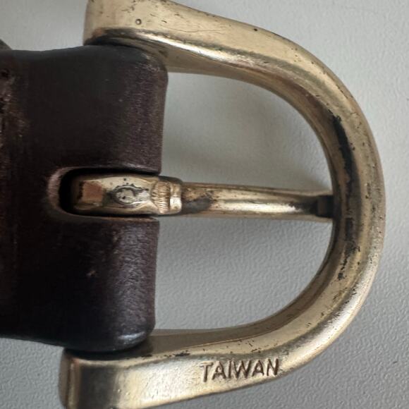 Vintage Women’s Old Navy 90s Leather Belt Taiwan/USA Size 28 - Picture 4 of 5